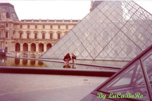 h25a Piramides Louvre2